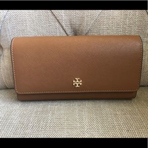 Tory Burch Emerson Envelope Continental Wallet